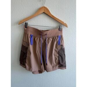 Lululemon Multi-Pocket Cargo High-Rise Hiking Shorts 5" Women's Size 8 Pink Clay